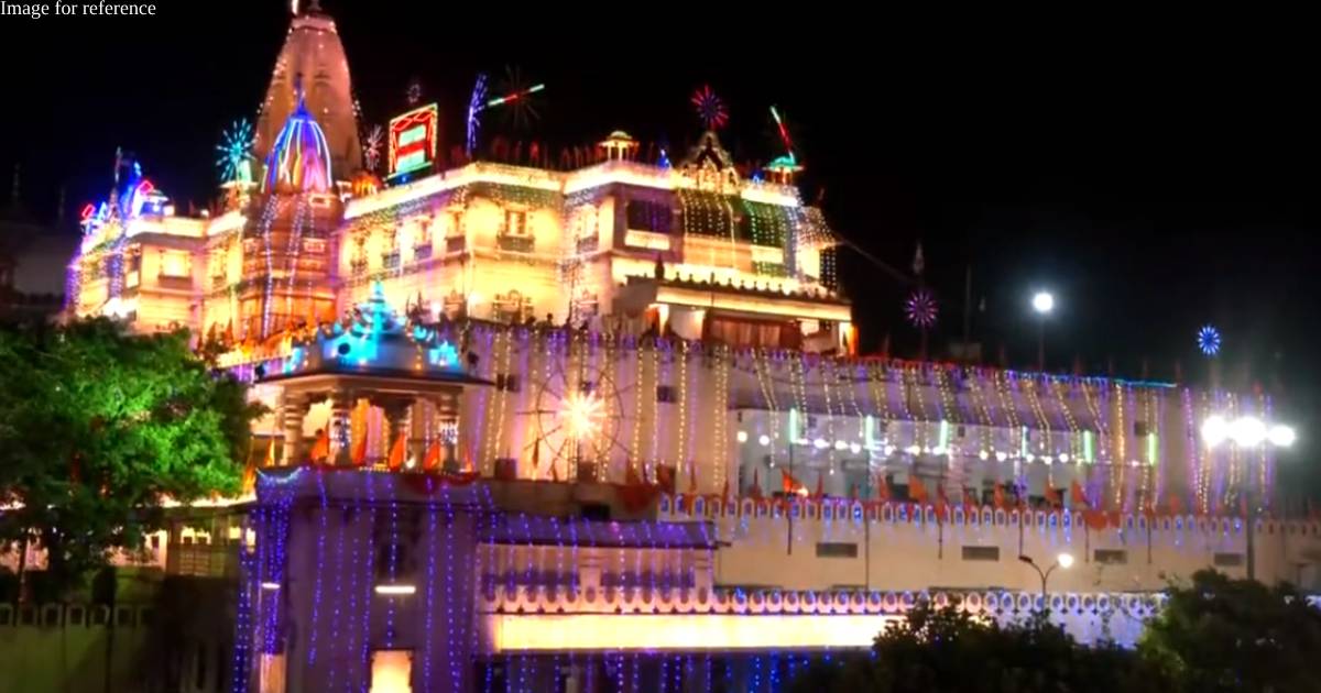 Devotees flock to temples to celebrate Janmashtami